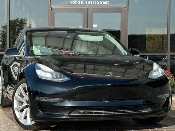 TESLA MODEL 3 2018 5YJ3E1EBXJF147797 image TESLA MODEL 3 2018 5YJ3E1EBXJF147797 image